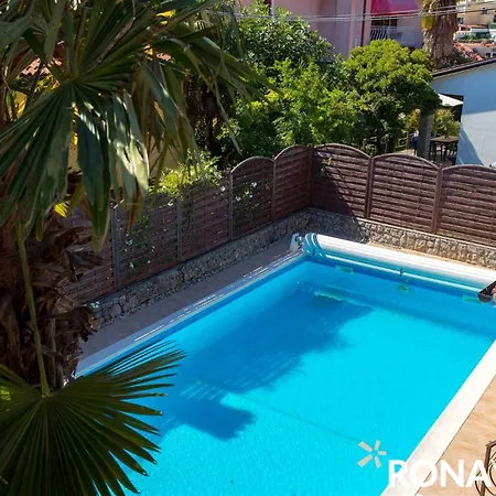 Hana Villa